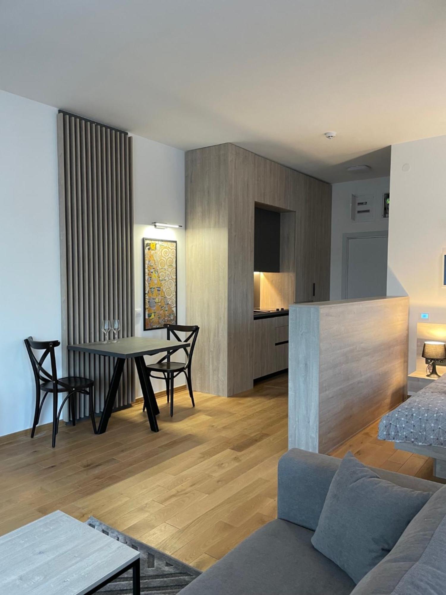 Apartmani G8 Pale Rum bild